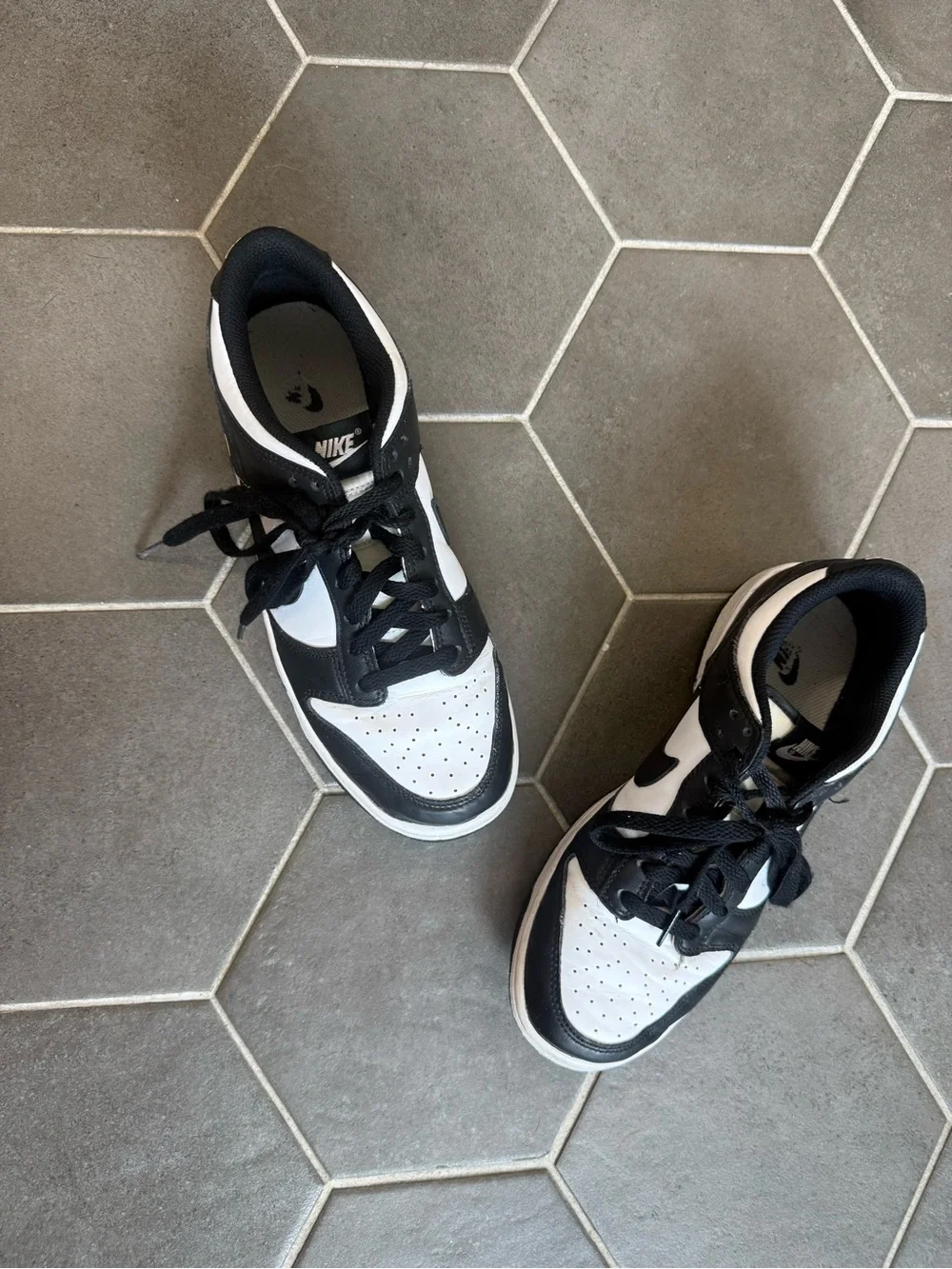 Nike Kids' Black/White Low-Top Sneakers